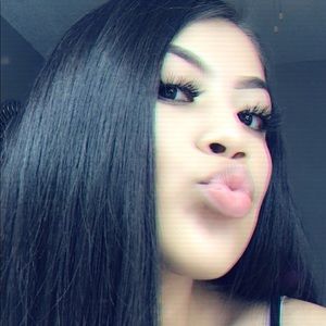 Meet your Posher, Jasmine